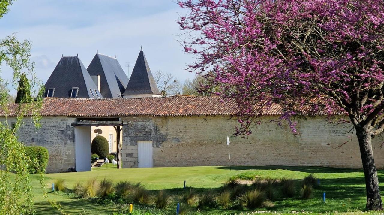 Saint-Porchaire Chateau De La Vallade מראה חיצוני תמונה